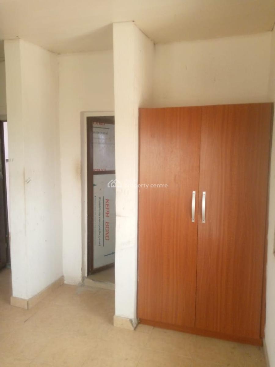 Solid and Well Maintained 2 Bedroom All En-suit Apartment Upstairs, Sarayo, Awoyaya, Ibeju Lekki, Lagos, Flat / Apartment for Rent