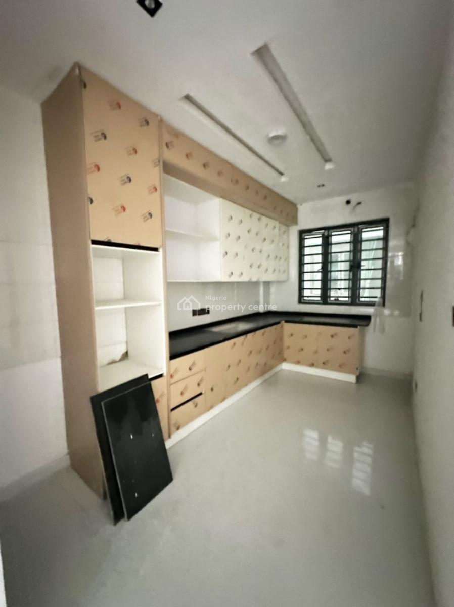 2 Bedroom Apartment, Vgc, Lekki, Lagos, Block of Flats for Sale