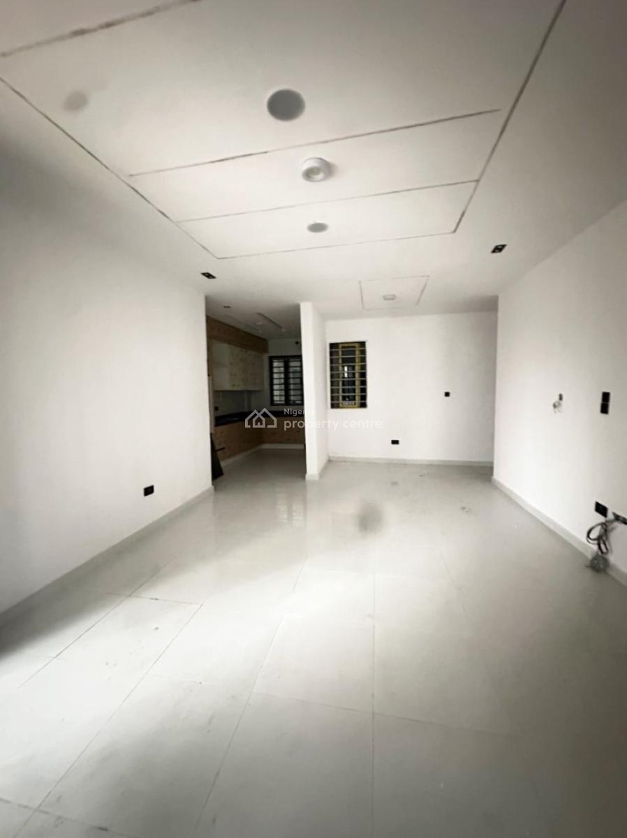 2 Bedroom Apartment, Vgc, Lekki, Lagos, Block of Flats for Sale