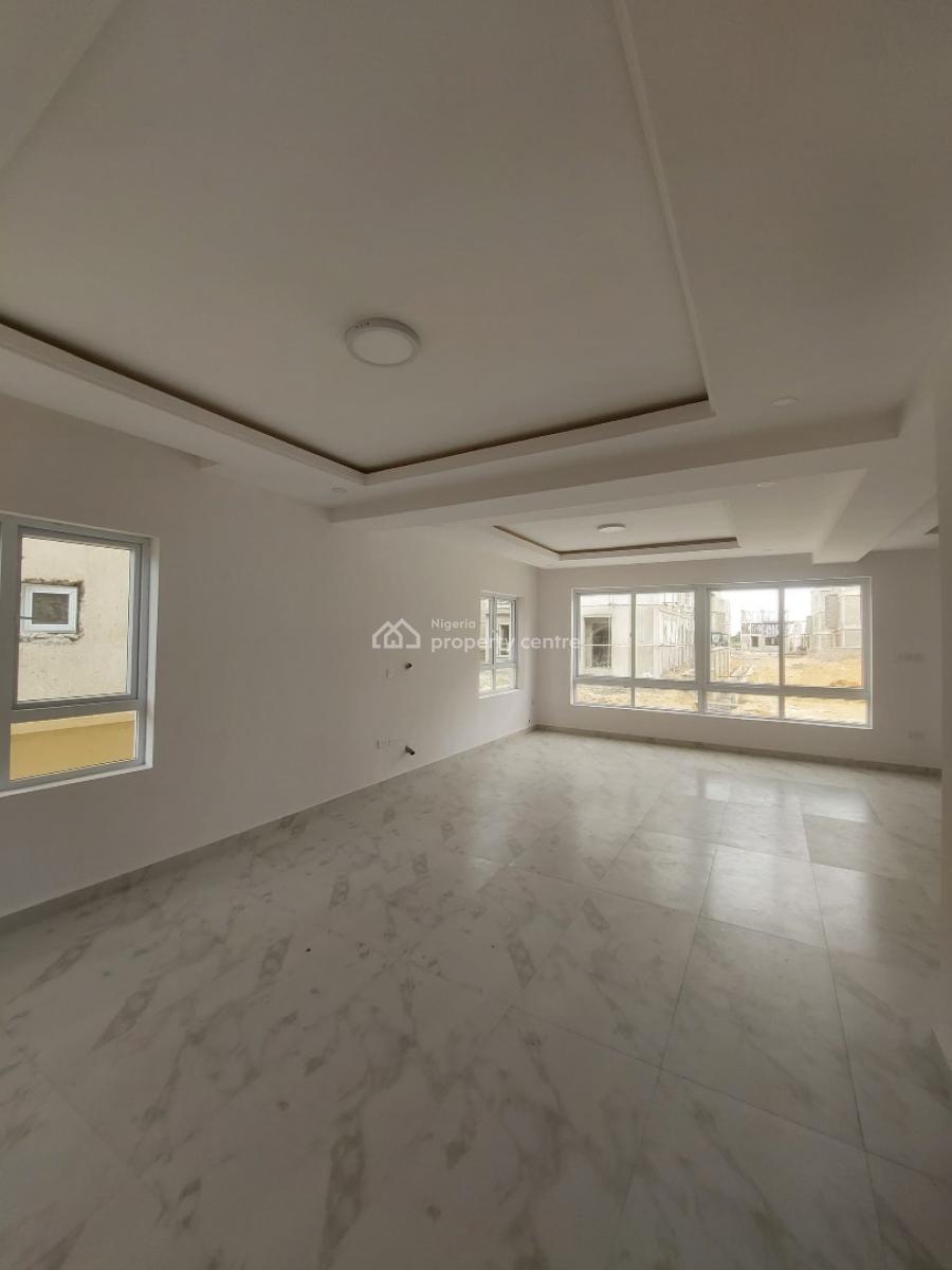 6bedroom Detached House at Lekki, Western Foreshore Estate, Osapa, Lekki, Lagos, Detached Duplex for Sale