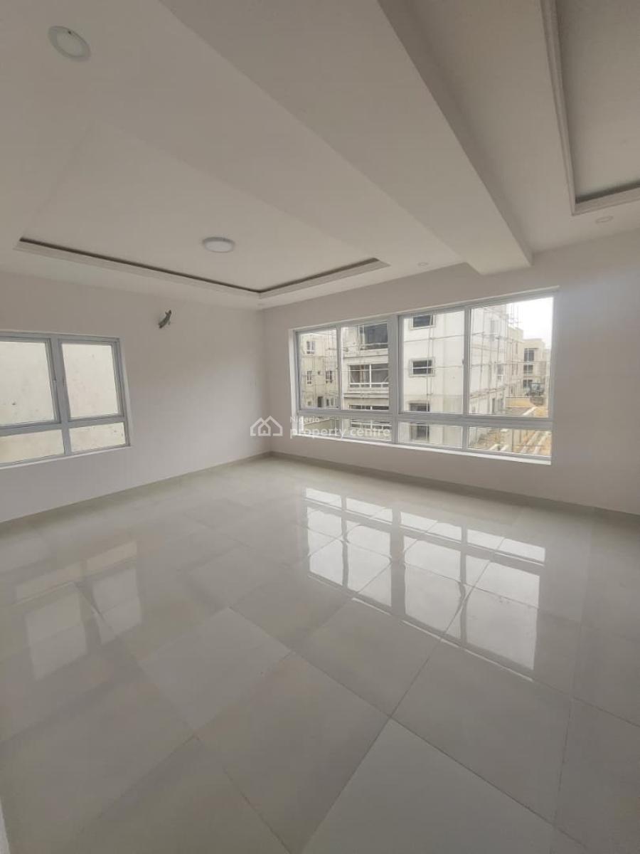 6bedroom Detached House at Lekki, Western Foreshore Estate, Osapa, Lekki, Lagos, Detached Duplex for Sale