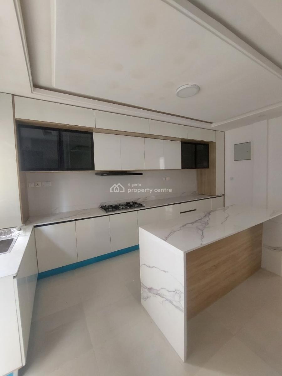 6bedroom Detached House at Lekki, Western Foreshore Estate, Osapa, Lekki, Lagos, Detached Duplex for Sale