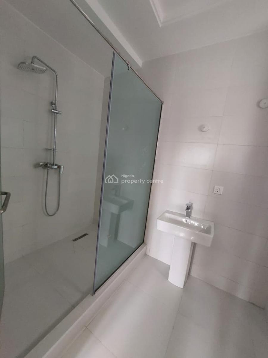 6bedroom Detached House at Lekki, Western Foreshore Estate, Osapa, Lekki, Lagos, Detached Duplex for Sale