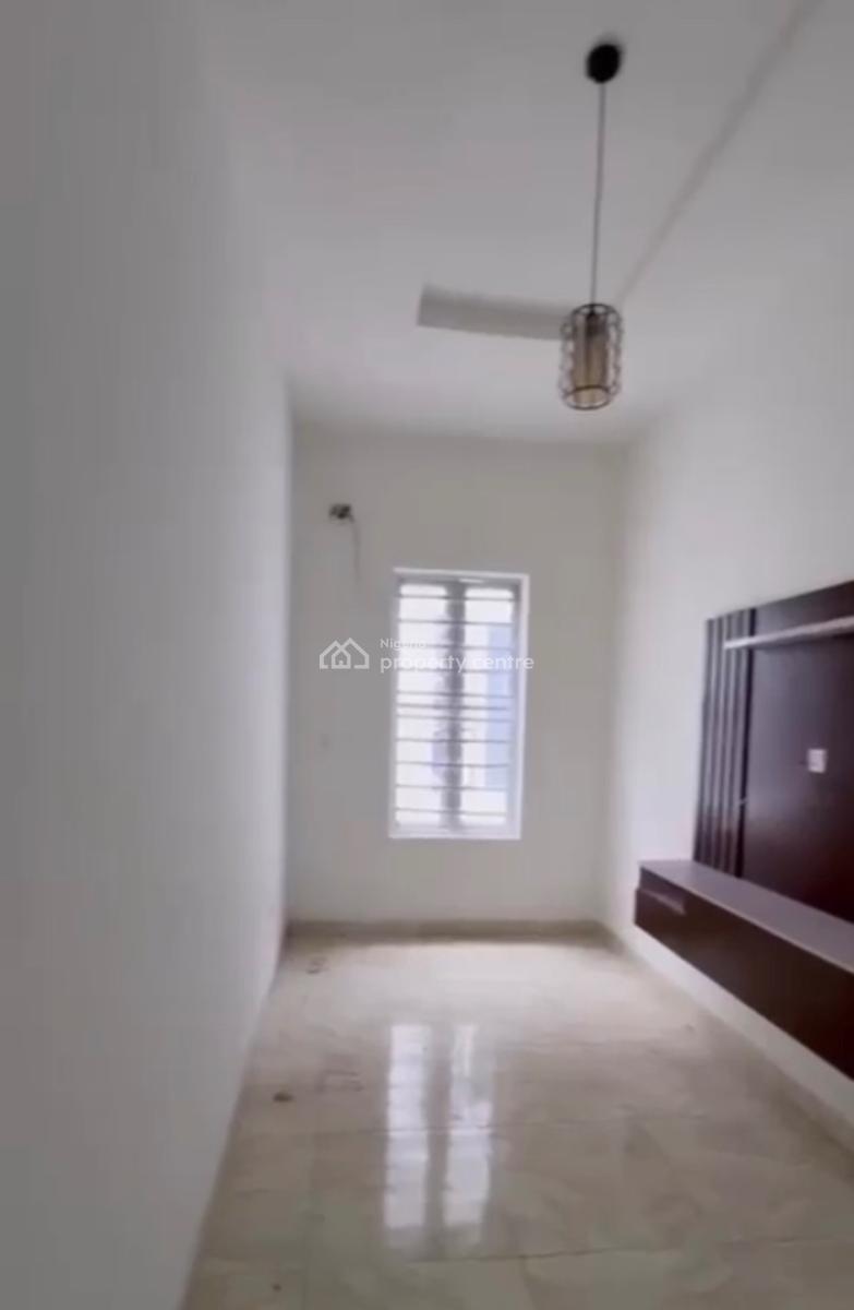 2 Bedroom Apartment, Oral Estate, Lekki Expressway, Lekki, Lagos, Flat / Apartment for Rent