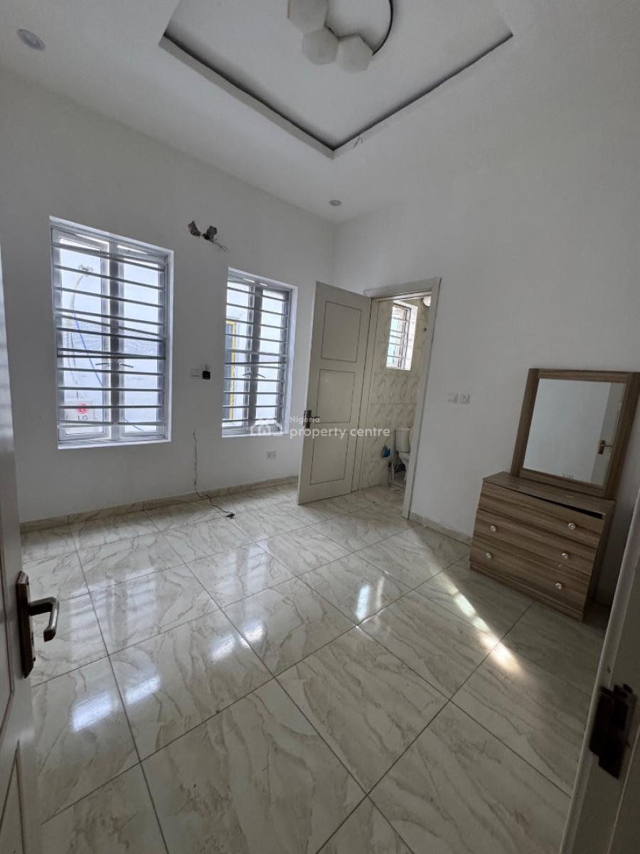 2 Bedroom Apartment, Oral Estate, Lekki Expressway, Lekki, Lagos, Flat / Apartment for Rent