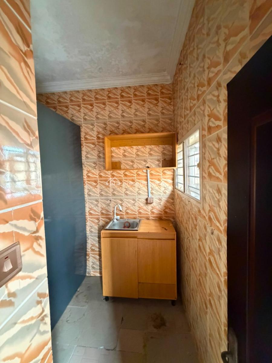 Clean Room Selfcon in Lekki Ikate, Ikate Lekki, Lekki Phase 1, Lekki, Lagos, Self Contain (single Rooms) for Rent