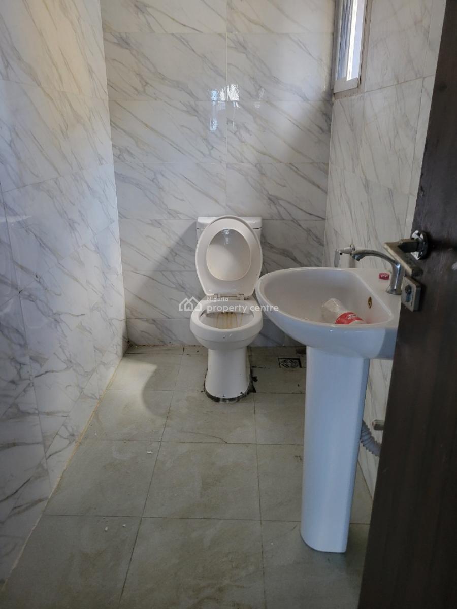 Spacious and Sharp 3 Bedroom Apartment (upstairs), Badore, Ajah, Lagos, Flat / Apartment for Rent