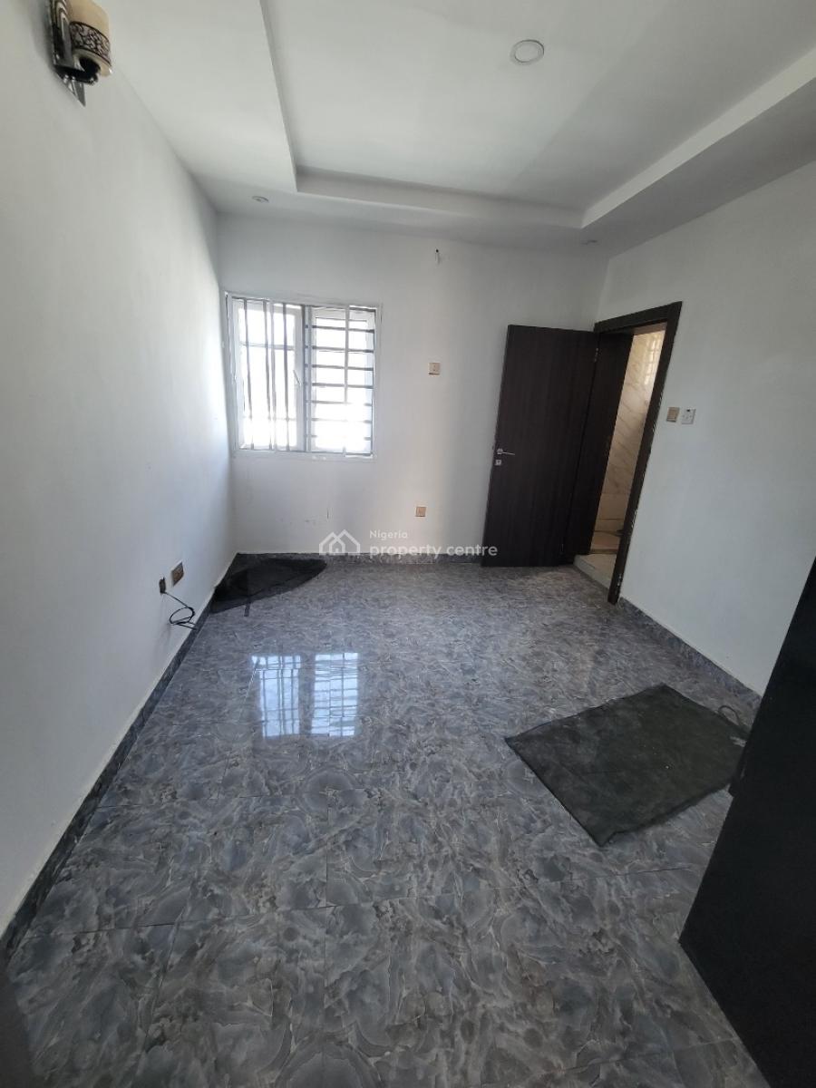 Spacious and Sharp 3 Bedroom Apartment (upstairs), Badore, Ajah, Lagos, Flat / Apartment for Rent