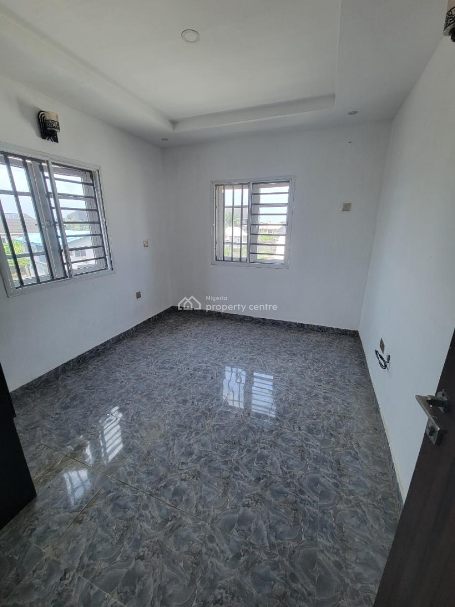 Spacious and Sharp 3 Bedroom Apartment (upstairs), Badore, Ajah, Lagos, Flat / Apartment for Rent