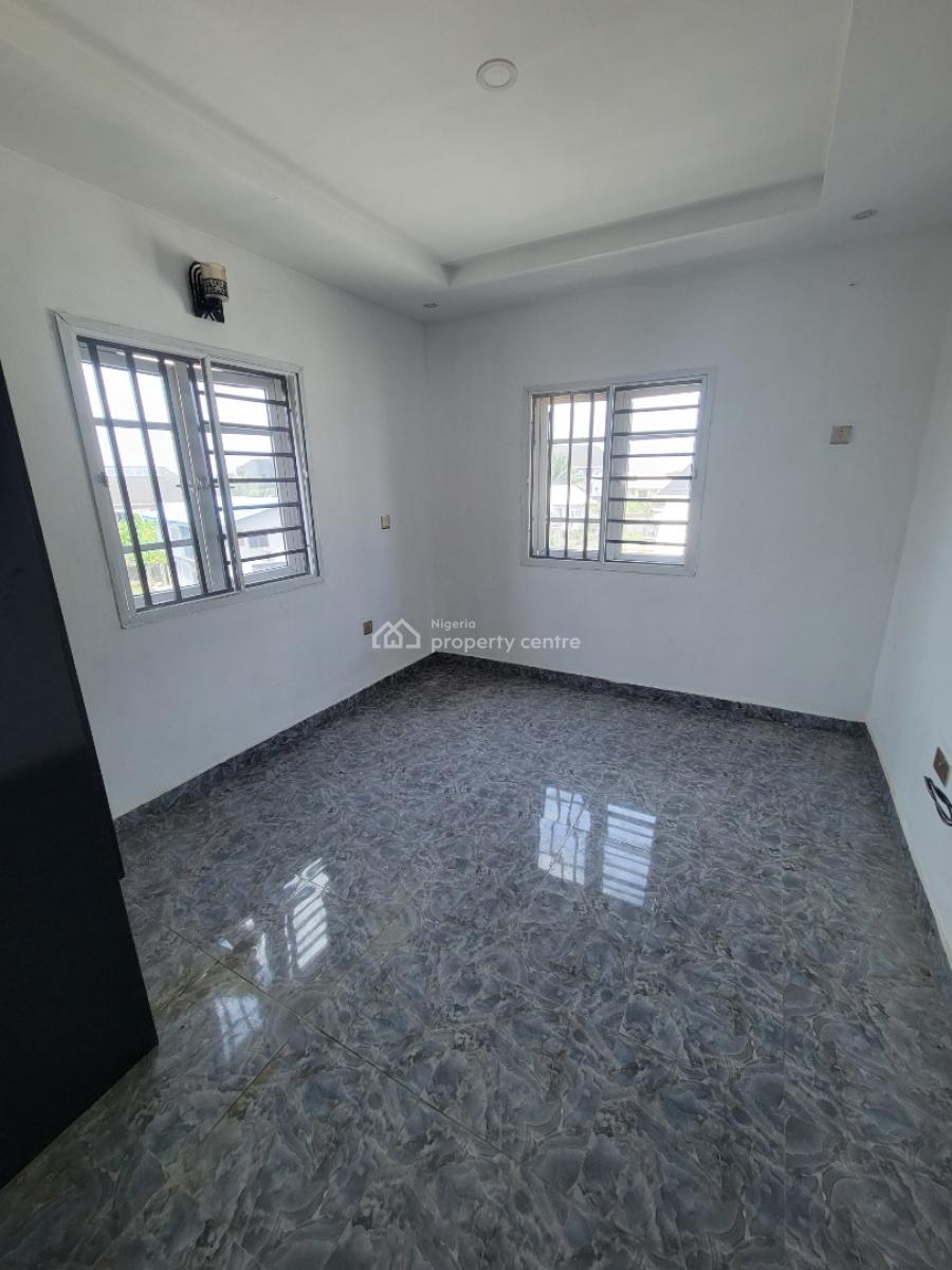 Spacious and Sharp 3 Bedroom Apartment (upstairs), Badore, Ajah, Lagos, Flat / Apartment for Rent