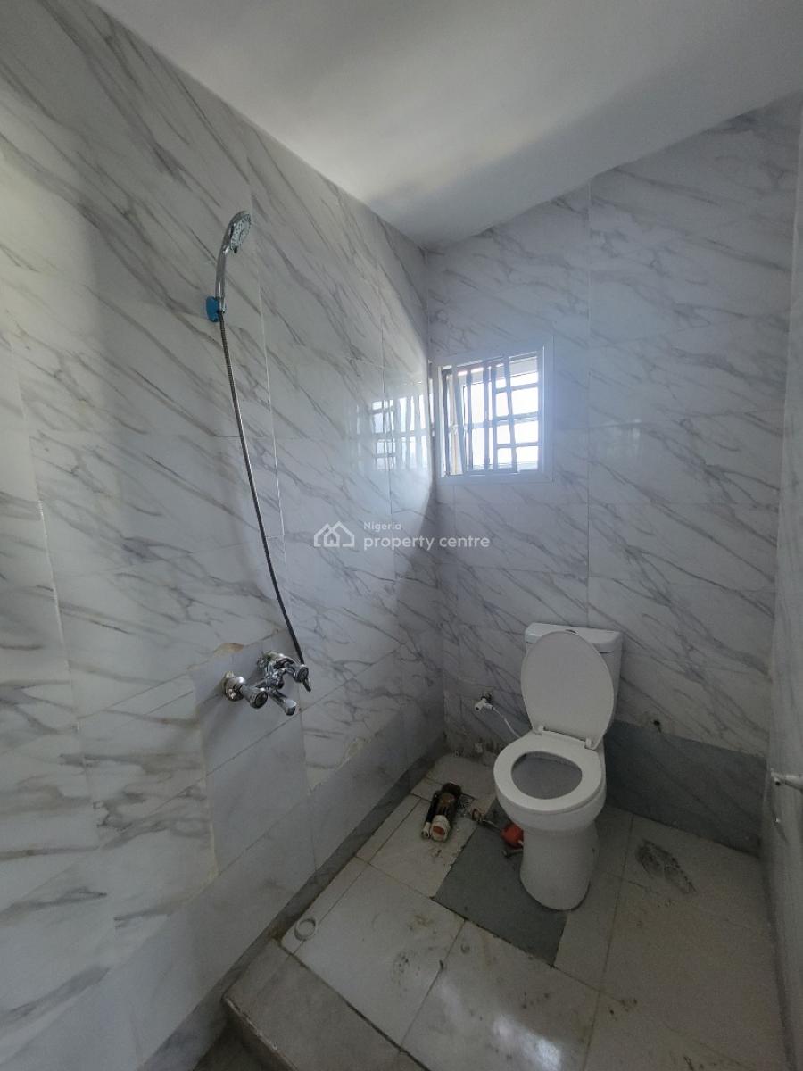 Spacious and Sharp 3 Bedroom Apartment (upstairs), Badore, Ajah, Lagos, Flat / Apartment for Rent