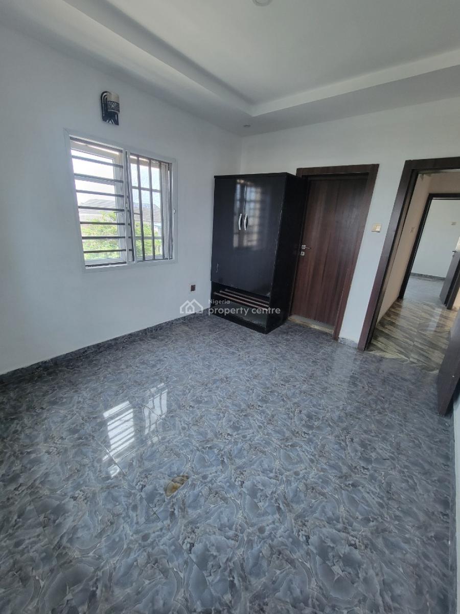 Spacious and Sharp 3 Bedroom Apartment (upstairs), Badore, Ajah, Lagos, Flat / Apartment for Rent
