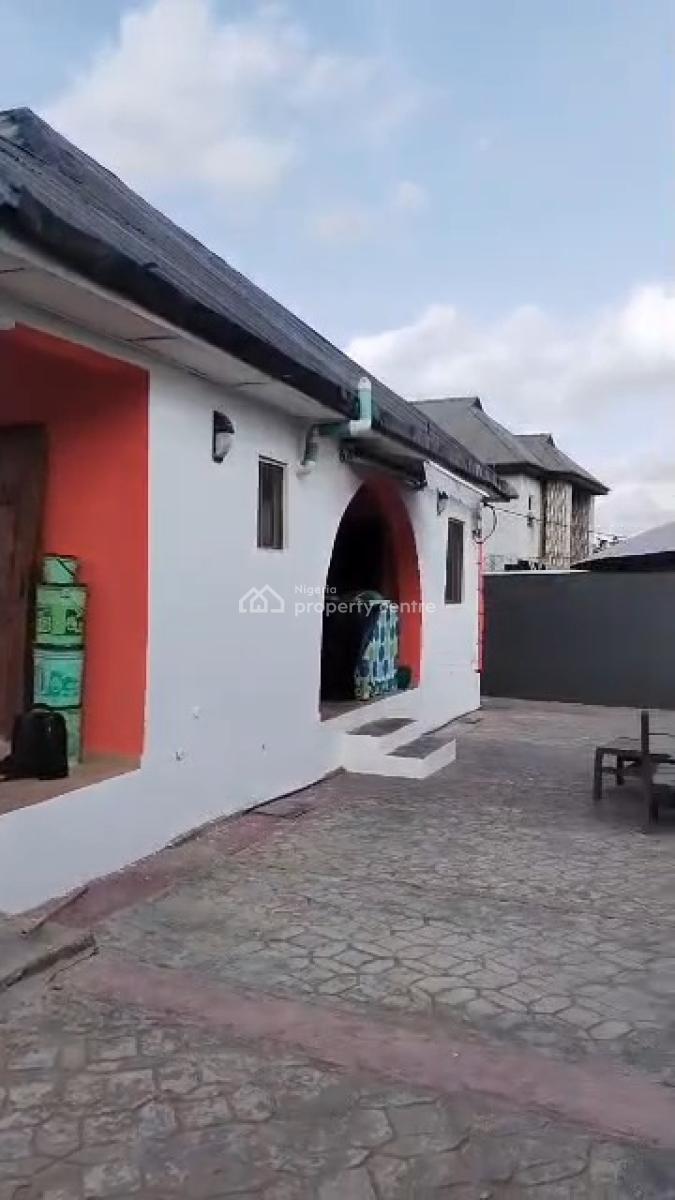 Decent 2 Nos of 2 Bedrooms Available, Last Igando Road Alimosho Lga Lagos State, Akesan, Alimosho, Lagos, Block of Flats for Sale