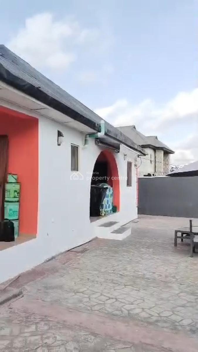Decent 2 Nos of 2 Bedrooms Available, Last Igando Road Alimosho Lga Lagos State, Akesan, Alimosho, Lagos, Block of Flats for Sale