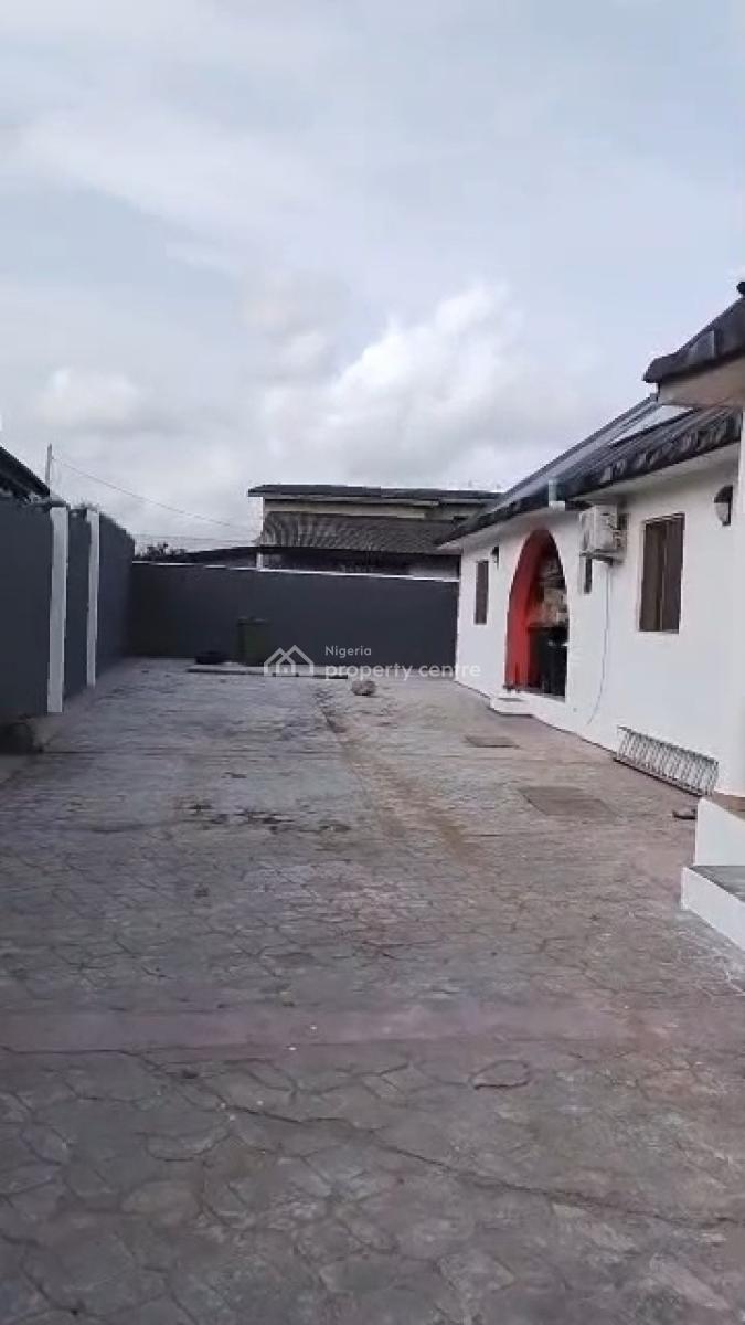 Decent 2 Nos of 2 Bedrooms Available, Last Igando Road Alimosho Lga Lagos State, Akesan, Alimosho, Lagos, Block of Flats for Sale