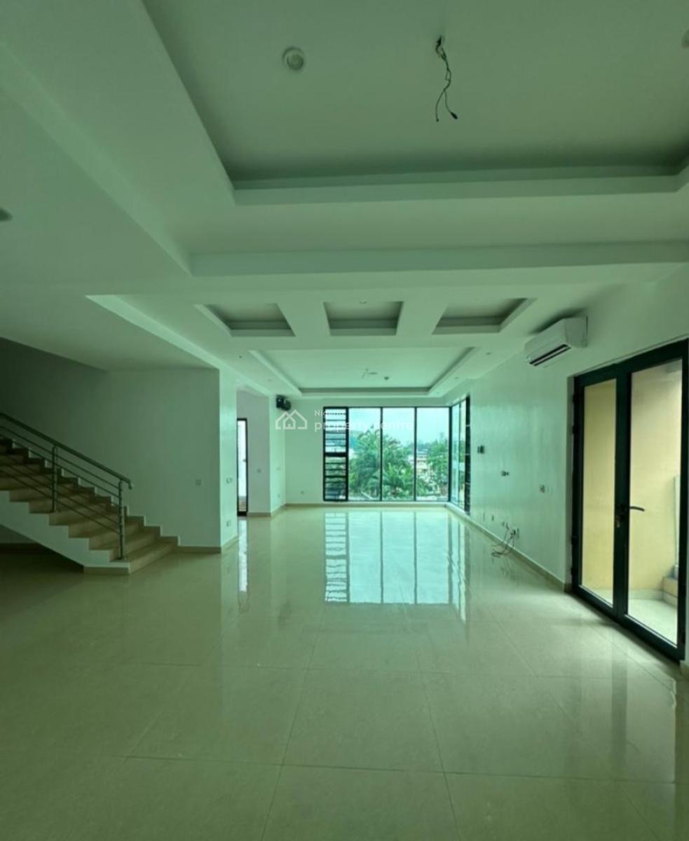 Serviced with 24/7 Power Supply 4 Bedroom En-suite with an Open Fitted, Ikoyi, Lagos, House for Rent