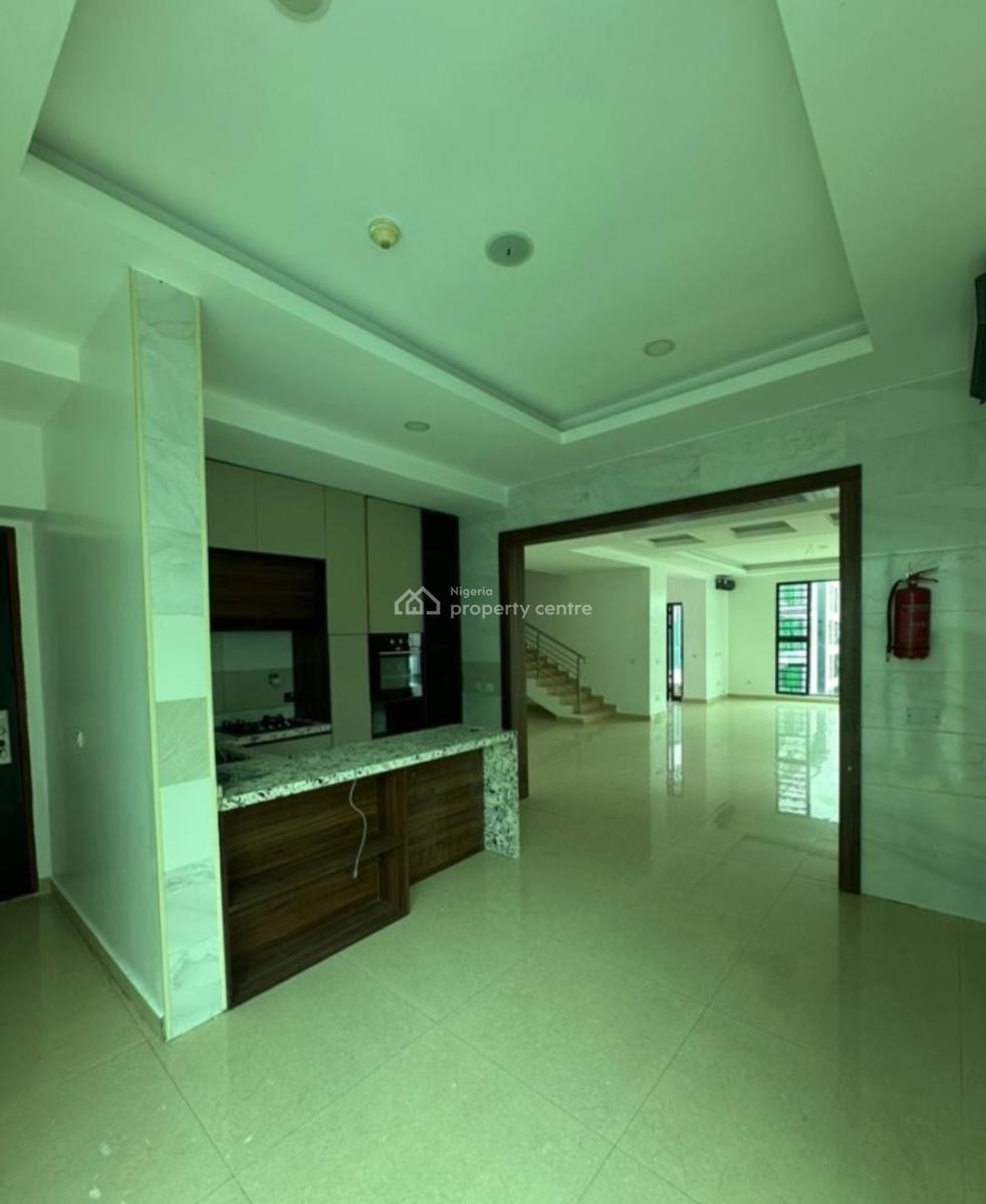 Serviced with 24/7 Power Supply 4 Bedroom En-suite with an Open Fitted, Ikoyi, Lagos, House for Rent