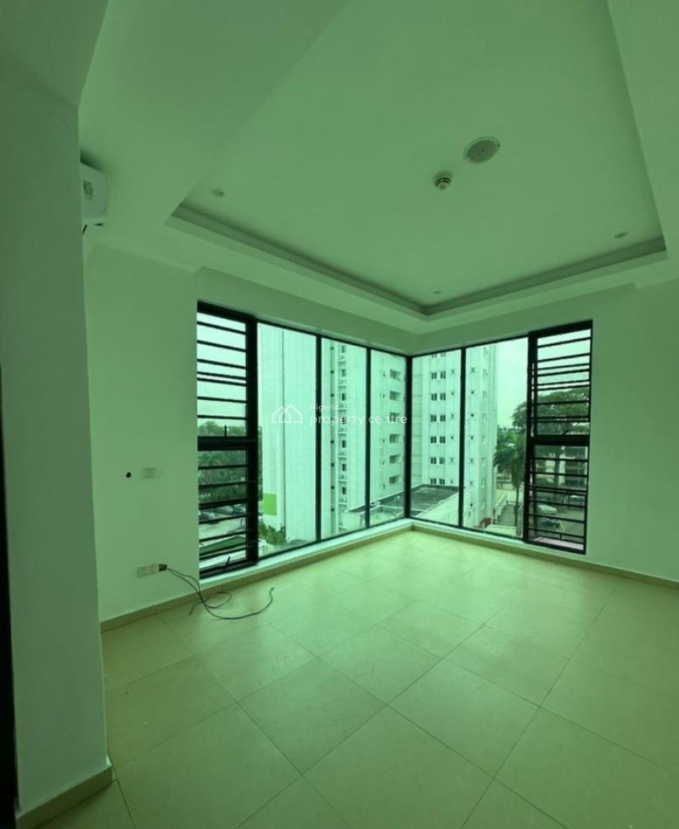 Serviced with 24/7 Power Supply 4 Bedroom En-suite with an Open Fitted, Ikoyi, Lagos, House for Rent