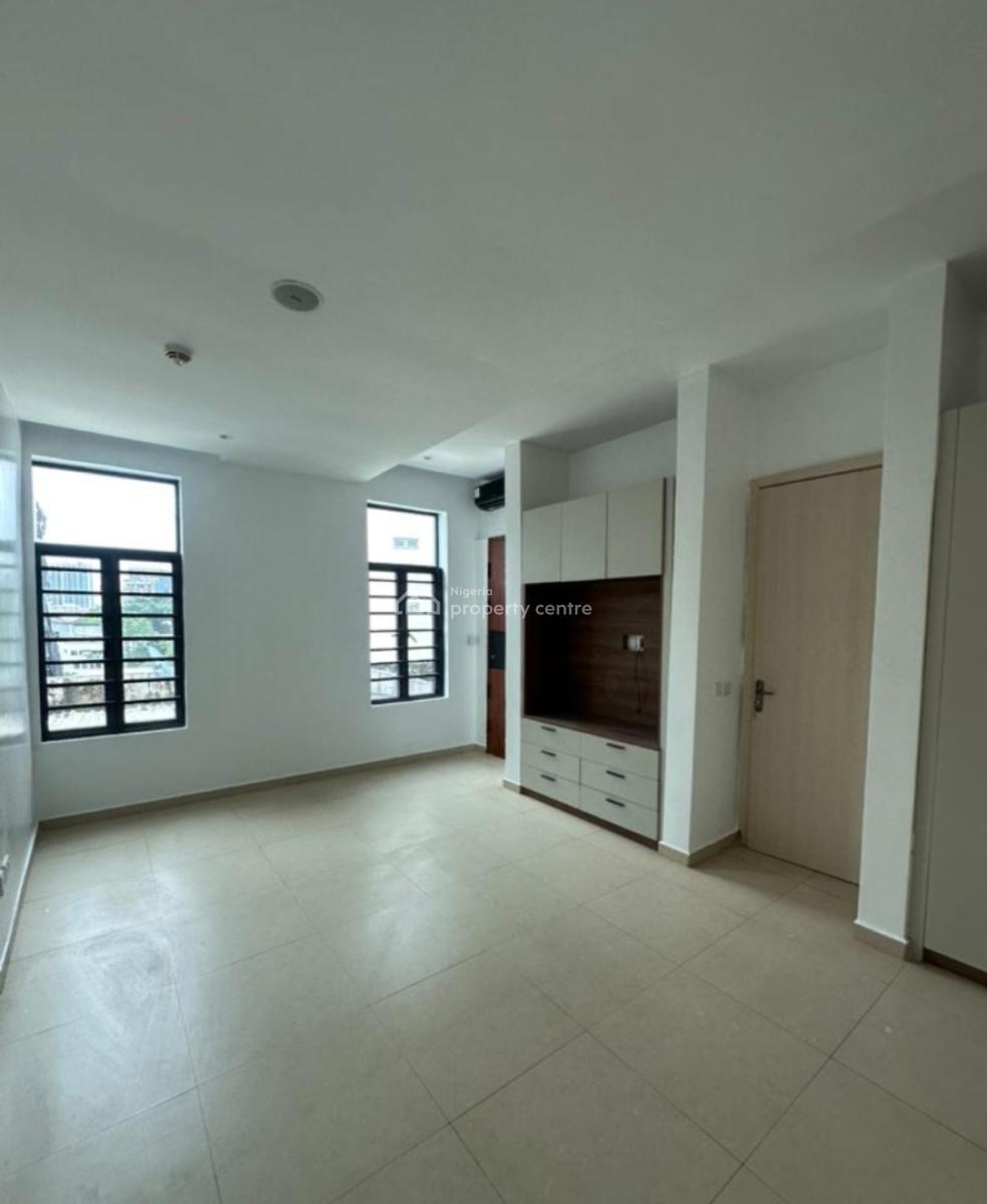 Serviced with 24/7 Power Supply 4 Bedroom En-suite with an Open Fitted, Ikoyi, Lagos, House for Rent