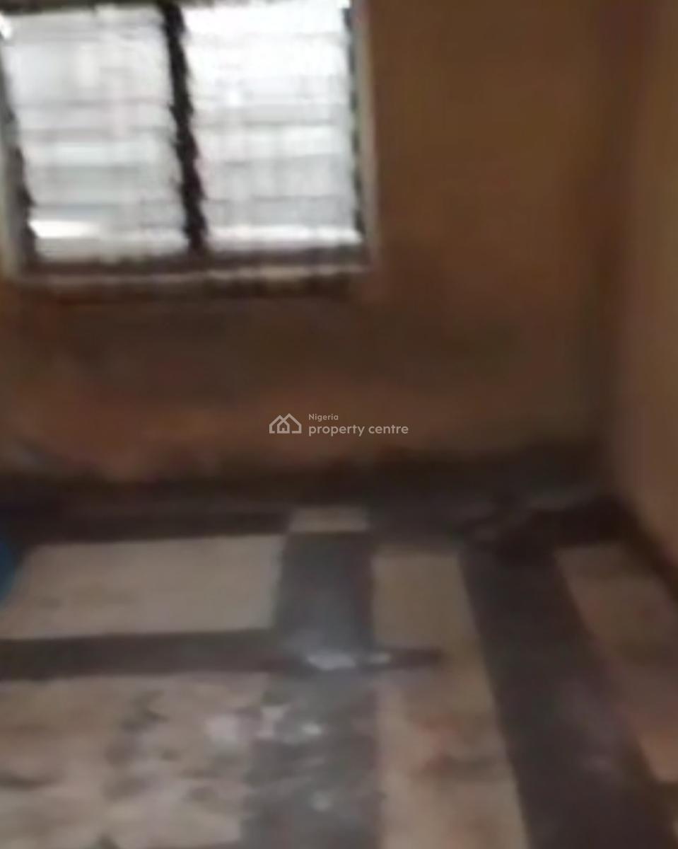 Spacious Single Room Available at Oworoshoki Lagos.    R: 300k, Oworonshoki, Kosofe, Lagos, Self Contain (single Rooms) for Rent