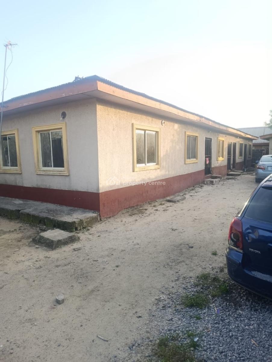 a Bungalow of 4units of Mini Flat and 2units of Room Self Contain, Bogije ,ibeju ,lekki ,lagos , Nigeria, Bogije, Ibeju Lekki, Lagos, Block of Flats for Sale