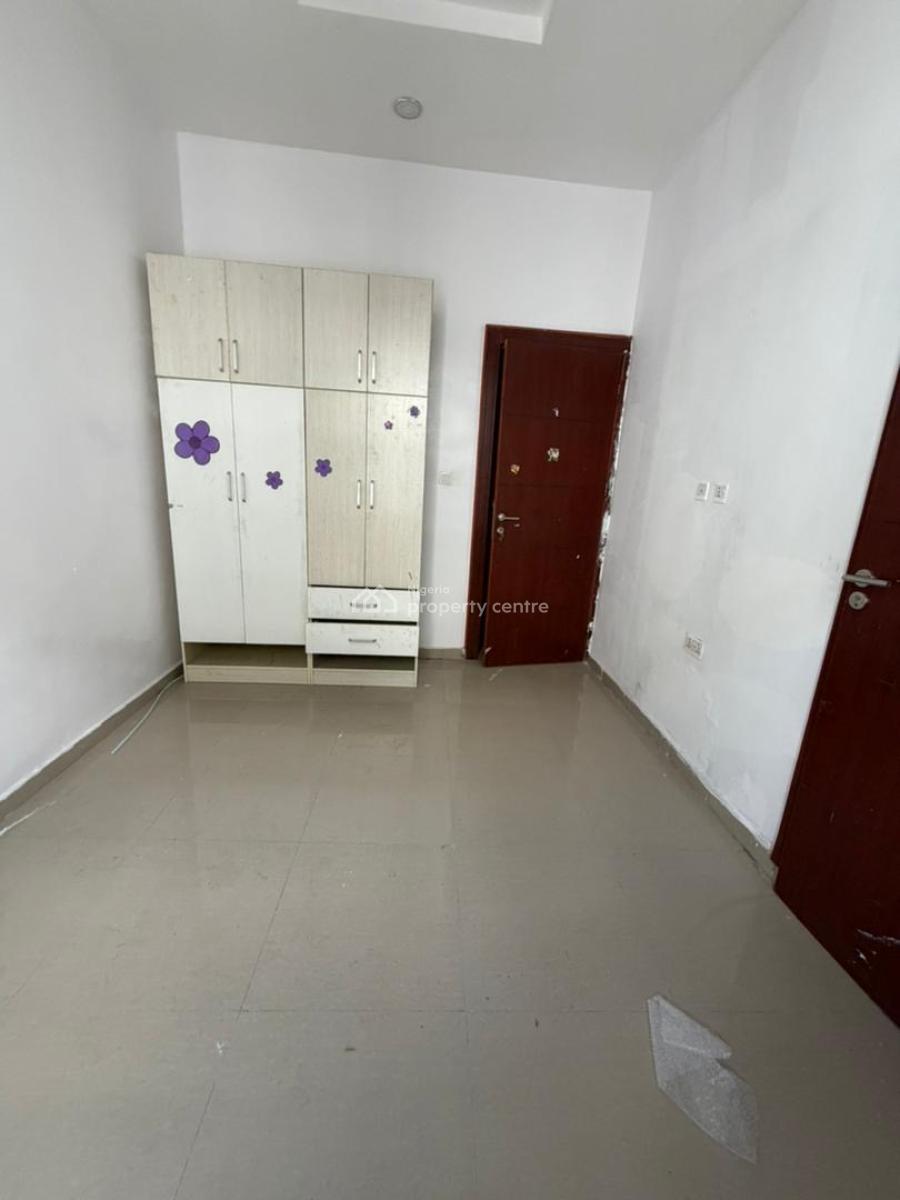 a Room in Shared Apartment, Orchid Lekki Royal Pine Estate, Lekki, Lagos, Flat / Apartment for Rent