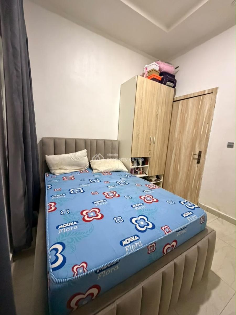 Single Room Downstairs with Open Parlor and Shared Kitchen( Female), Orchid Road, Lekki, Lagos, Self Contain (single Rooms) for Rent