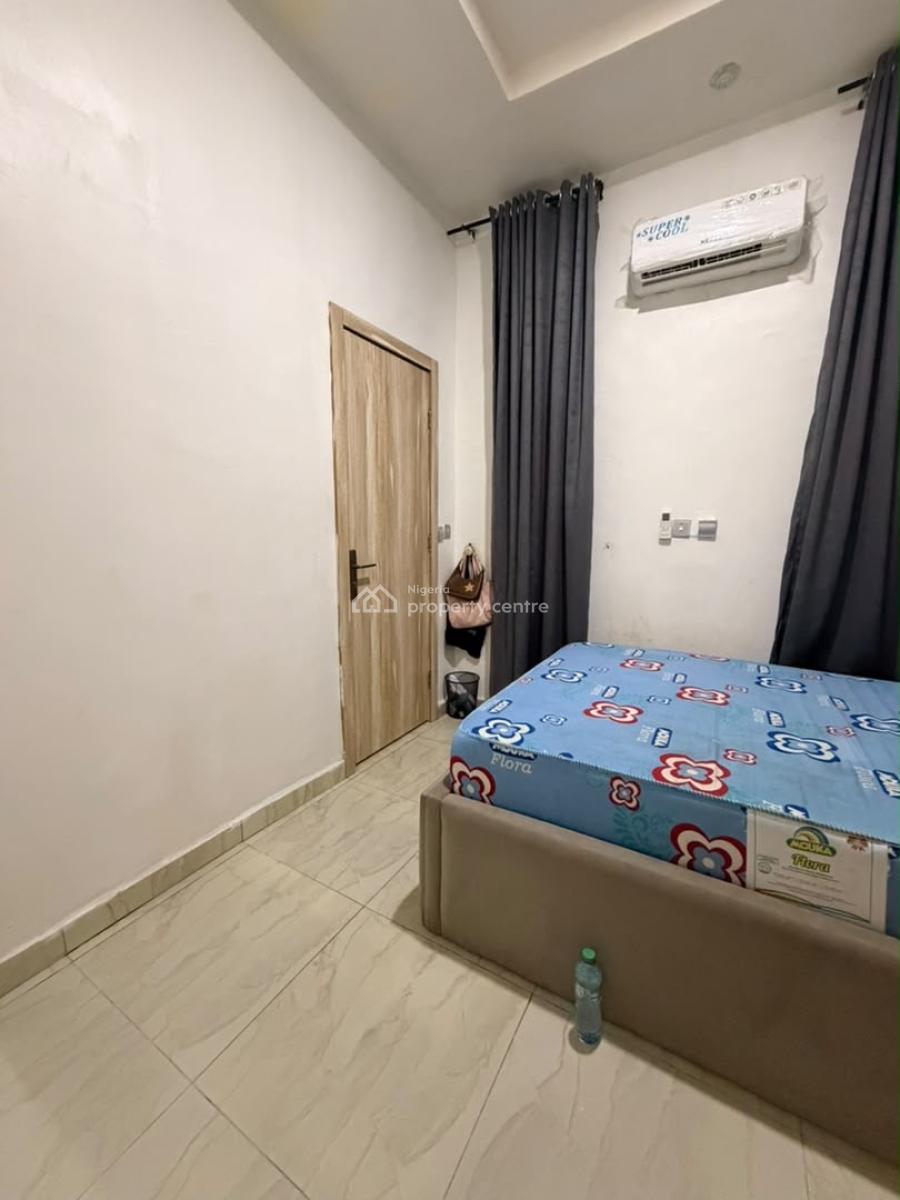Single Room Downstairs with Open Parlor and Shared Kitchen( Female), Orchid Road, Lekki, Lagos, Self Contain (single Rooms) for Rent