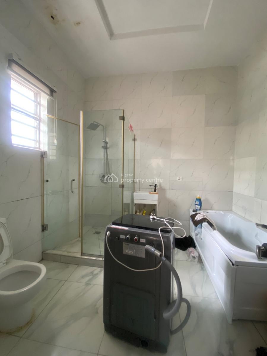 Master Bed with Mini Palor Space, Orchid Road Royal Pine Estate, Lekki, Lagos, Flat / Apartment for Rent