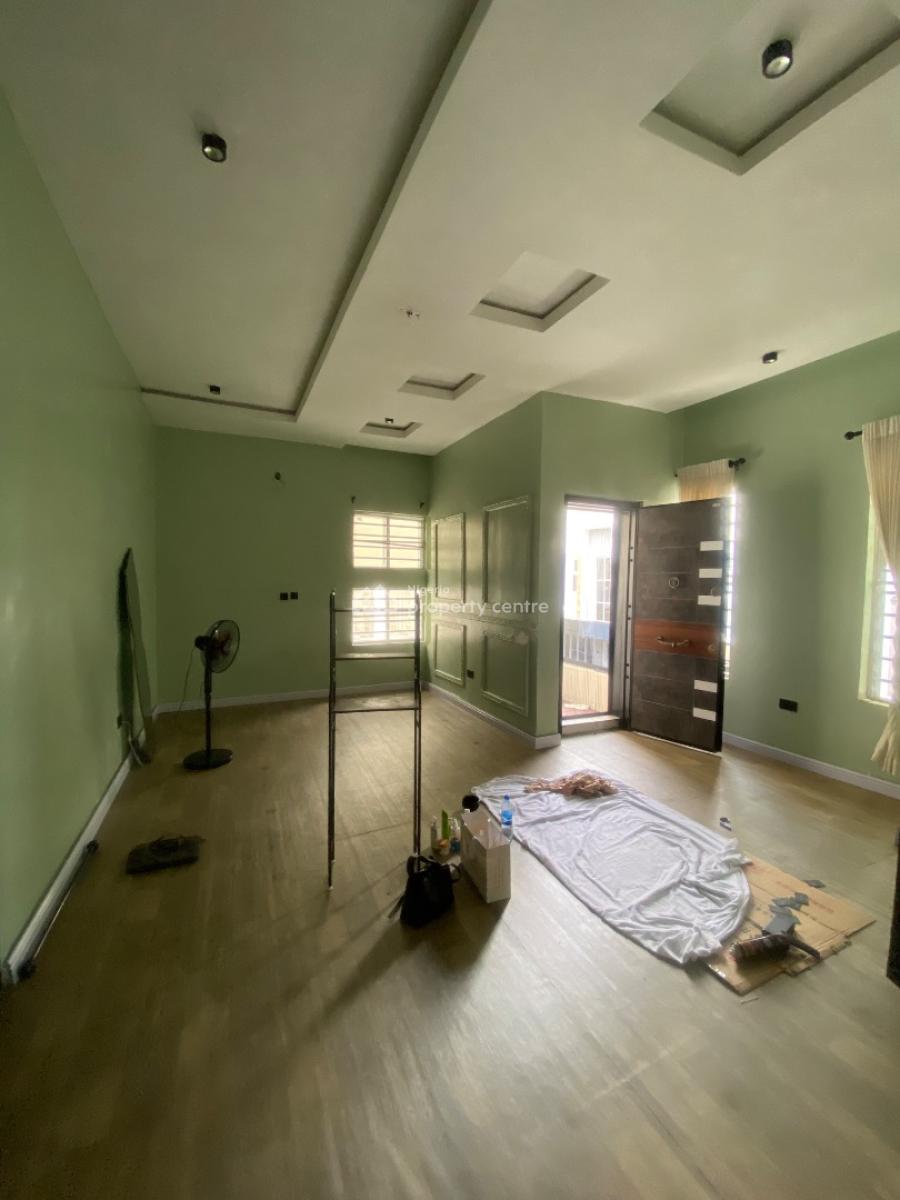 Master Bed with Mini Palor Space, Orchid Road Royal Pine Estate, Lekki, Lagos, Flat / Apartment for Rent