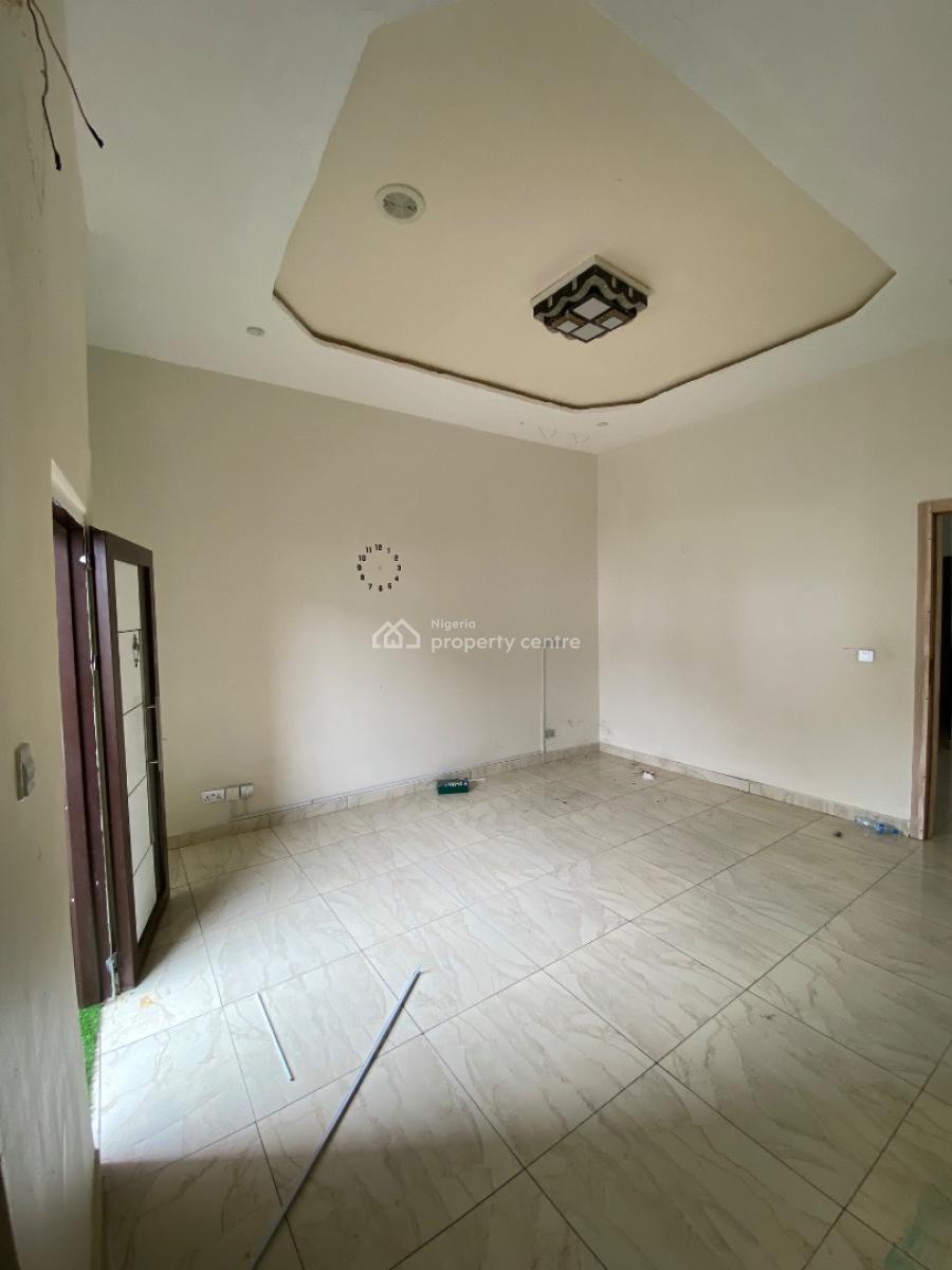 Masters Bed with Mini Parlor Space, Orchid Road Riverstone Estate, Lekki, Lagos, Flat / Apartment for Rent