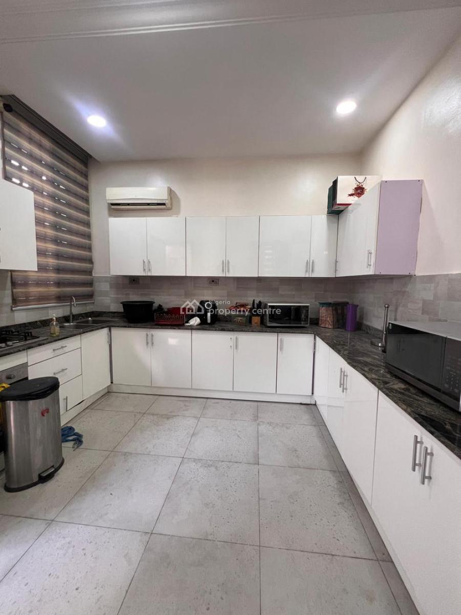 3 Bedroom Semi-detached Duplex with Bq in a Secured Estate, 3 Bedroom Semi-detached Duplex with Bq in a Secured Estate, Ikoyi, Lagos, Semi-detached Duplex for Rent