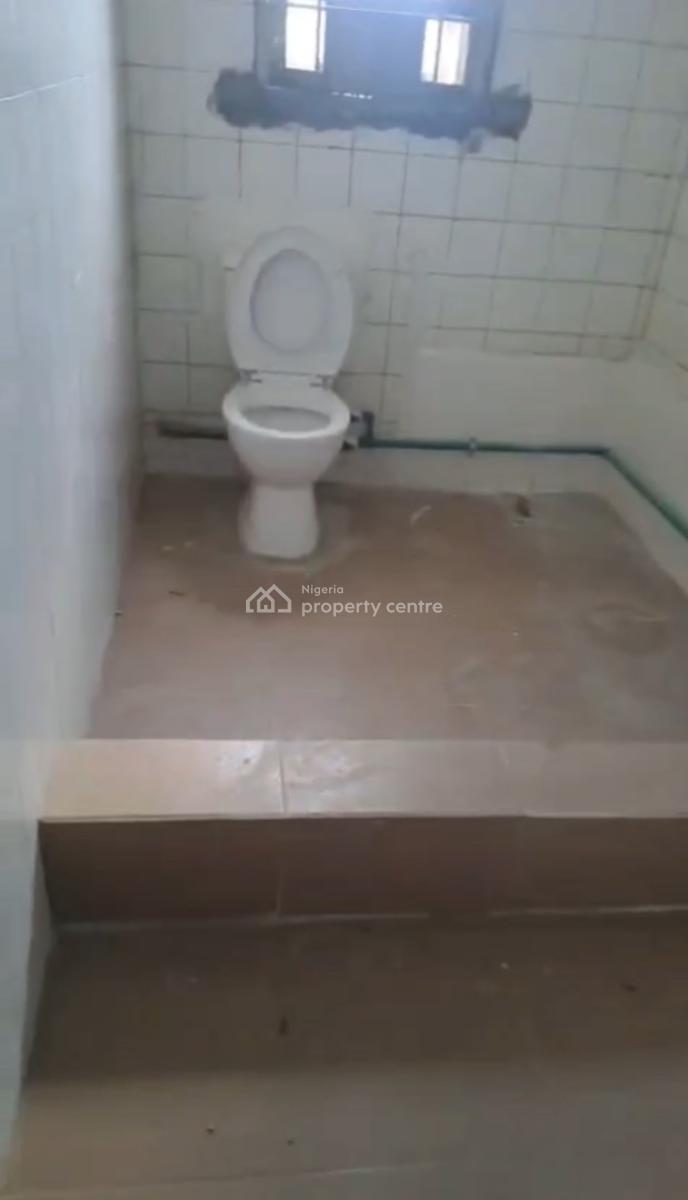 a Very Decent, Standard, Neat and Spacious 3 Bedroom Flat, Akoka, Yaba, Lagos, House for Rent