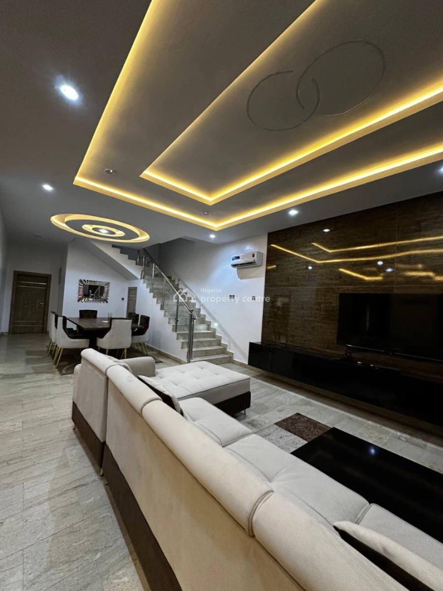 3bedroom Apartment with Ps5, Swimming Pool,air Hockey, 24/7 Security, Lekki Phase 1, Lekki, Lagos, Flat / Apartment Short Let