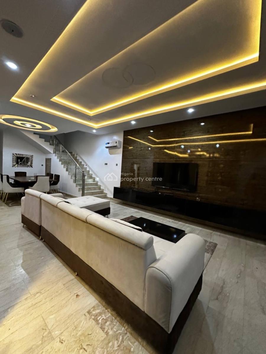 3bedroom Apartment with Ps5, Swimming Pool,air Hockey, 24/7 Security, Lekki Phase 1, Lekki, Lagos, Flat / Apartment Short Let