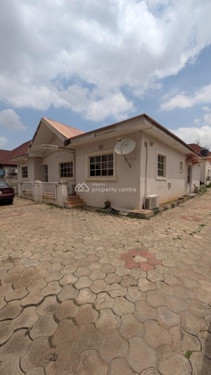 3bedroom Detached Bungalow with 2 Units of Self-contain Bq, Sunnyvale Estate, Dakwo, Abuja, Detached Bungalow for Sale