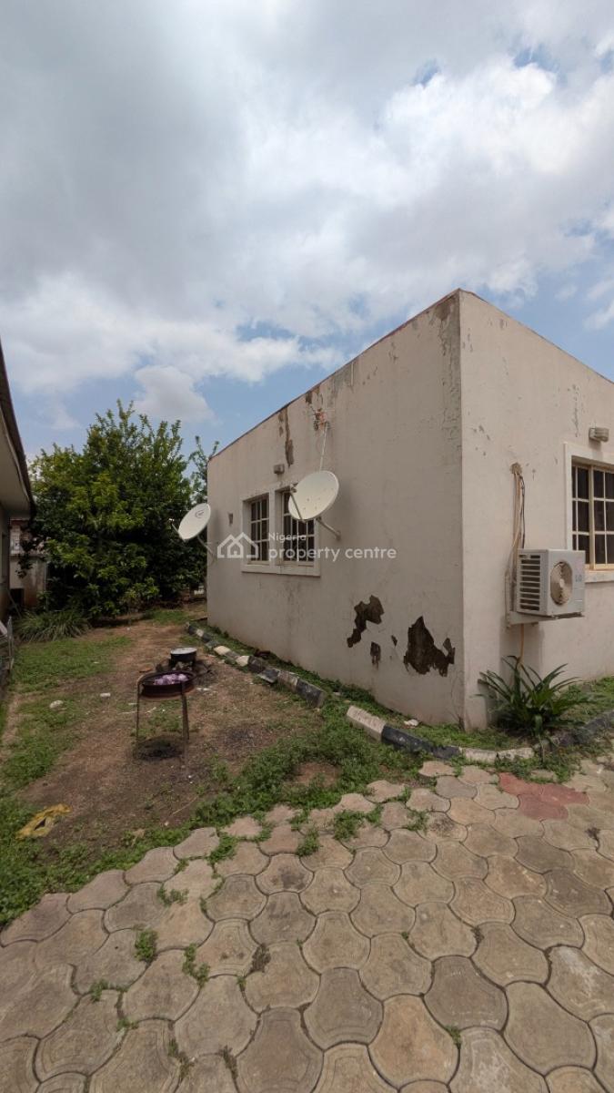 3bedroom Detached Bungalow with 2 Units of Self-contain Bq, Sunnyvale Estate, Dakwo, Abuja, Detached Bungalow for Sale