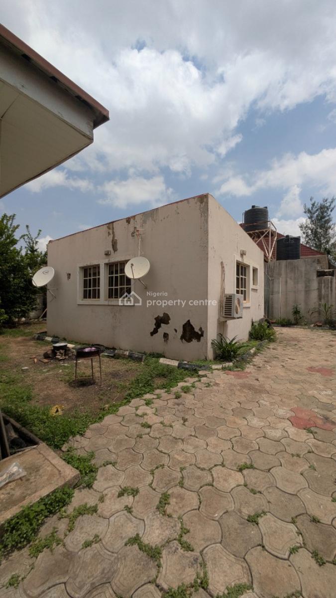 3bedroom Detached Bungalow with 2 Units of Self-contain Bq, Sunnyvale Estate, Dakwo, Abuja, Detached Bungalow for Sale