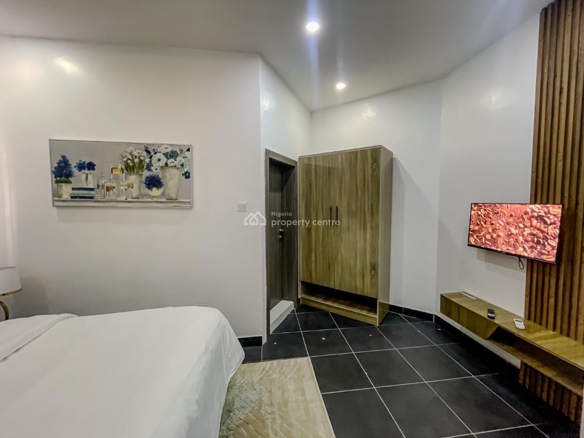4 Units of 3 Bedroom Apartments with Swimming Pool and Snooker Board, Fatai Idowu Arobieke, Off Admiralty Road, Lekki Phase 1, Lekki, Lagos, Flat / Apartment Short Let