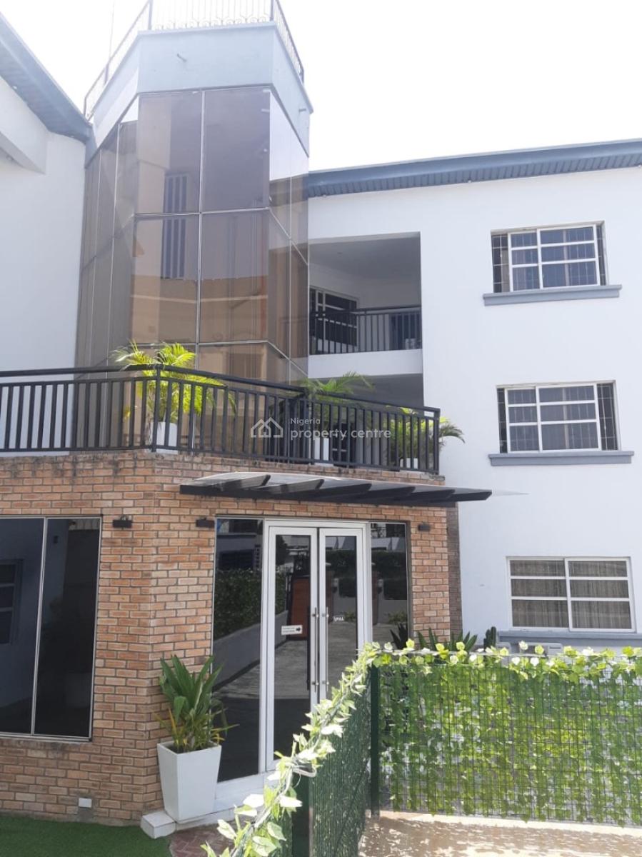 Cozy 3 Bedroom Penthouse with Swimming Pool and Snooker Board, Fatai Idowu Arobieke, Off Admiralty Road, Lekki Phase 1, Lekki, Lagos, Flat / Apartment Short Let