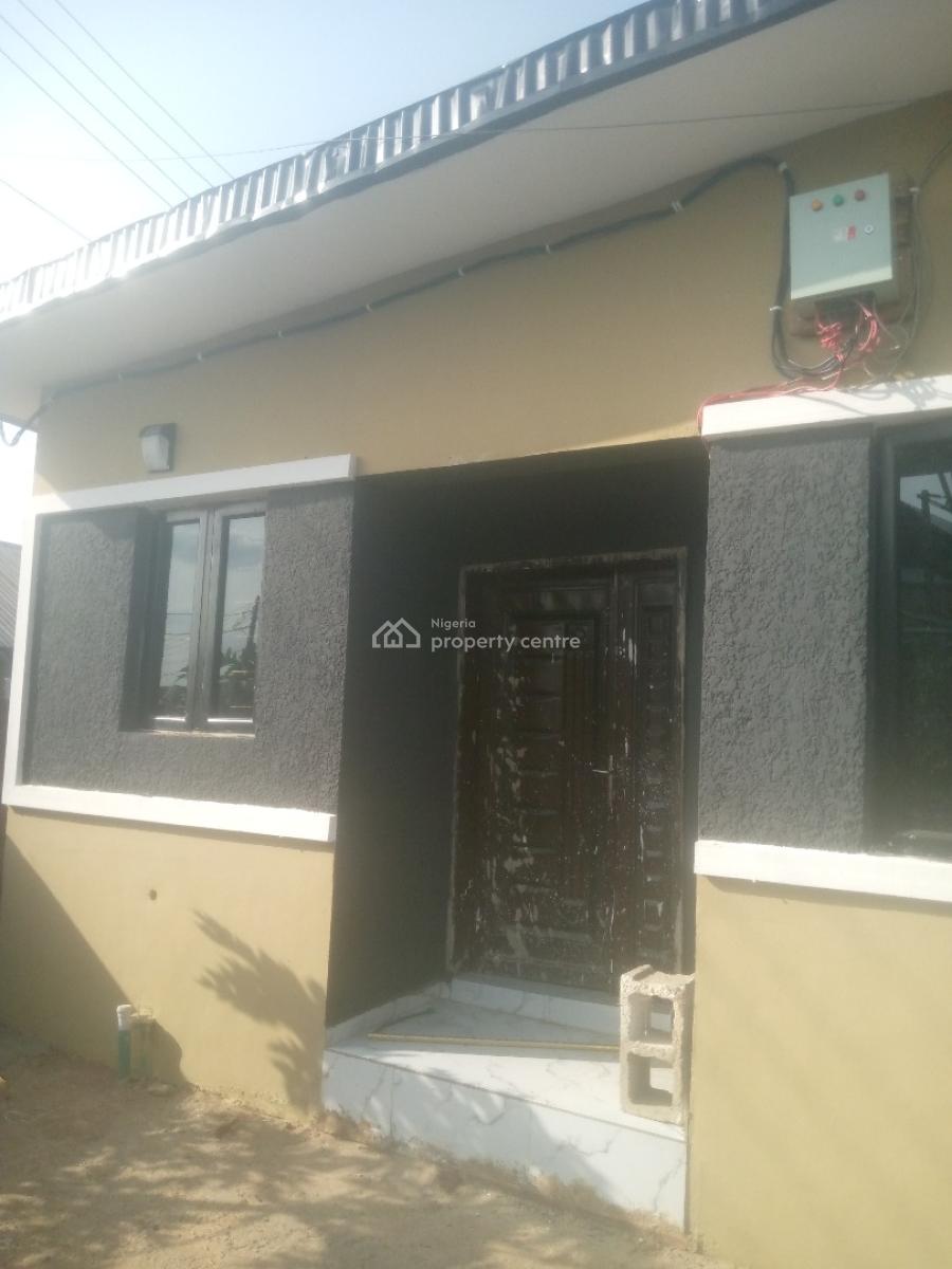 Newly Built 2 Bedroom Flat, Berger, Arepo, Ogun, Flat / Apartment for Rent