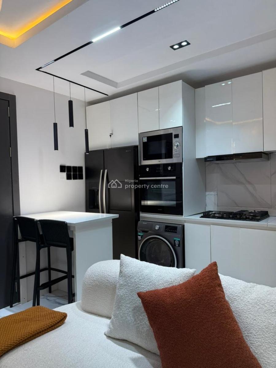 Luxuriously Furnished One Bed in a Nice Estate, Lekki Phase 1, Lekki, Lagos, Flat / Apartment Short Let