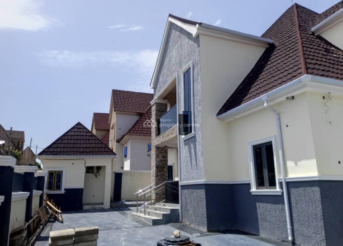 Tastefully Finished 5 Bedrooms Detached Penthouse, Airport Road, Lugbe District, Abuja, Detached Bungalow for Rent