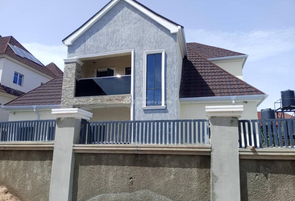 Tastefully Finished 5 Bedrooms Detached Penthouse, Airport Road, Lugbe District, Abuja, Detached Bungalow for Rent