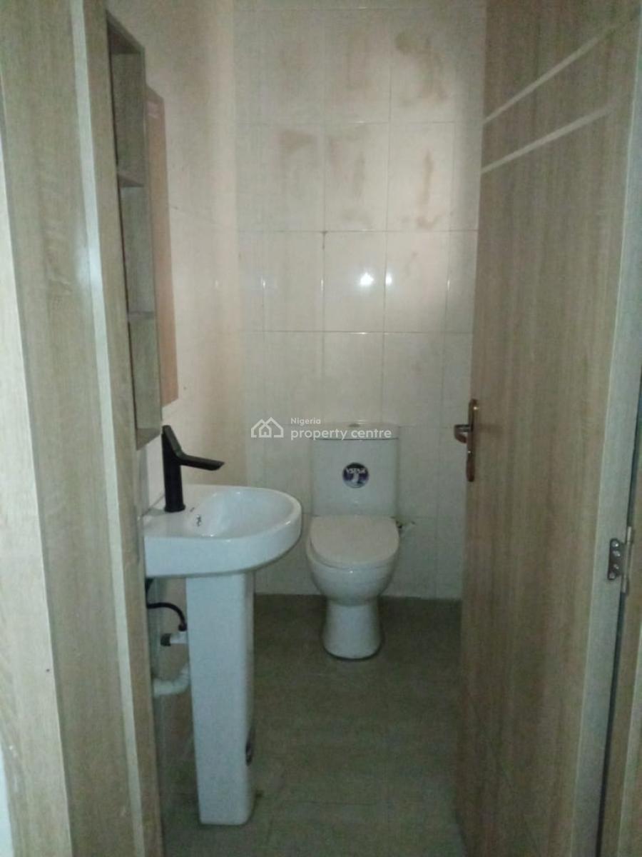 Luxury 5 Bedroom Duplex + Bq with Excellent Facility, Secured Estate Off Chevron Drive, Lekki, Lagos, Detached Duplex for Sale