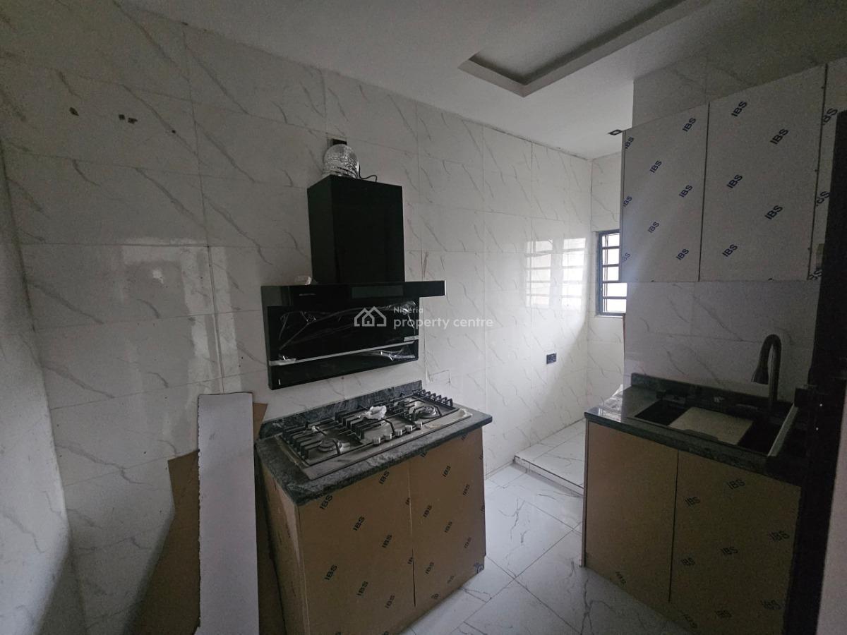2 Bedroom Apartment, Yaba, Lagos, Flat / Apartment for Rent