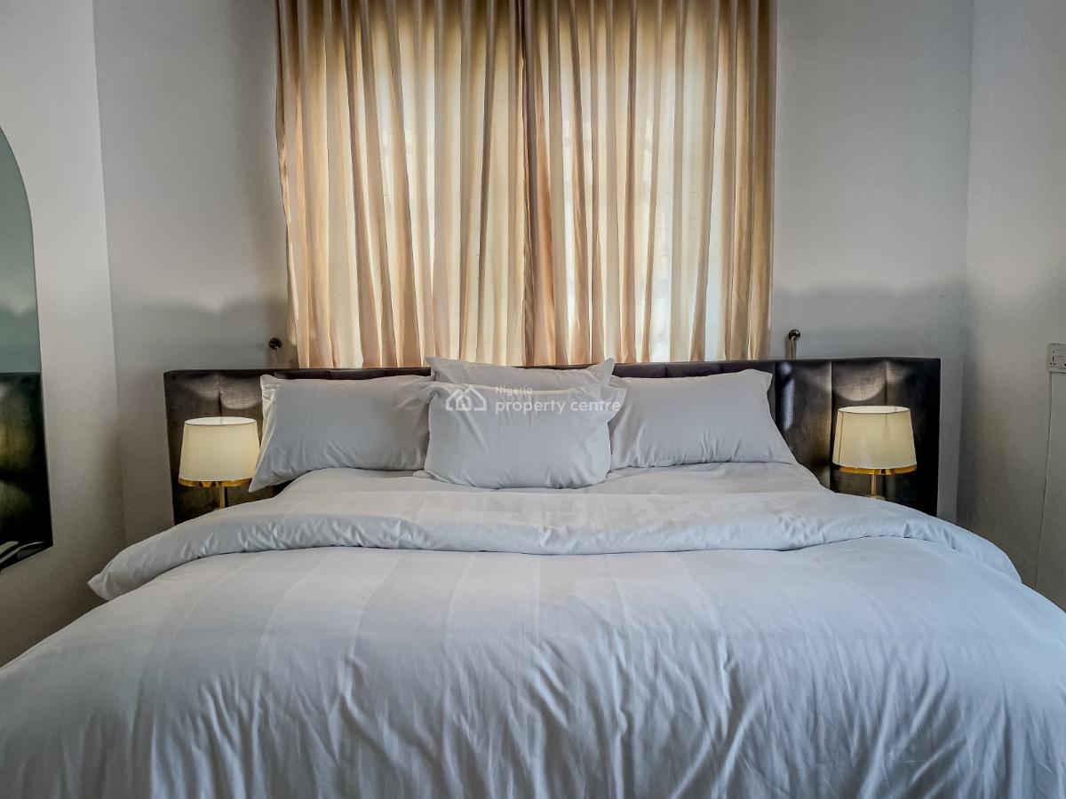 Beautiful Studio Apartment with Swimming Pool, Fatai Idowu Arobieke, Off Admiralty Road, Lekki Phase 1, Lekki, Lagos, Self Contain (single Rooms) Short Let