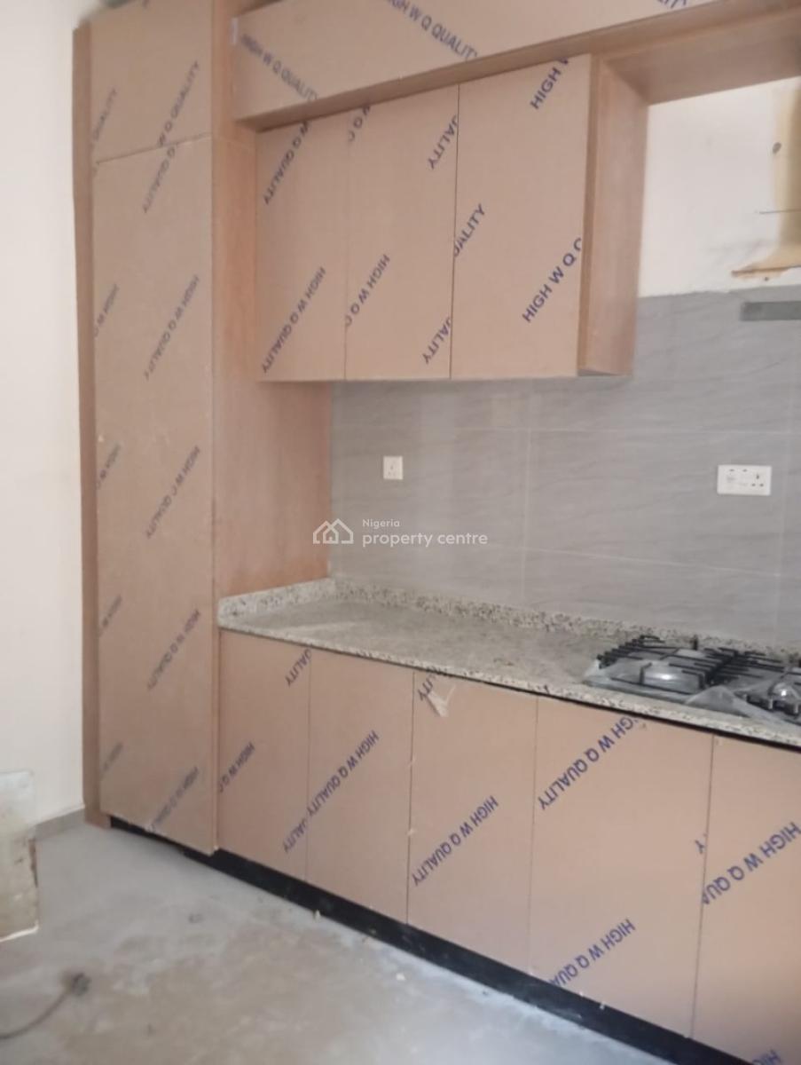 5bedroom Terrace Duplex with Bq, Tarred Road, Guzape District, Abuja, Terraced Duplex for Rent