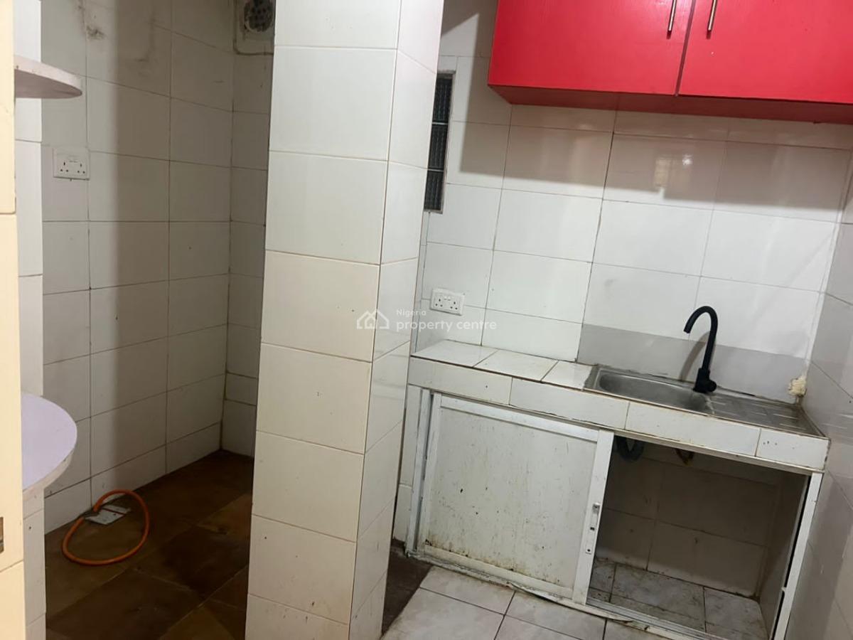 Well Maintained Mini Flat, Off Admiralty Way, Lekki Phase 1, Lekki, Lagos, Mini Flat (room and Parlour) for Rent