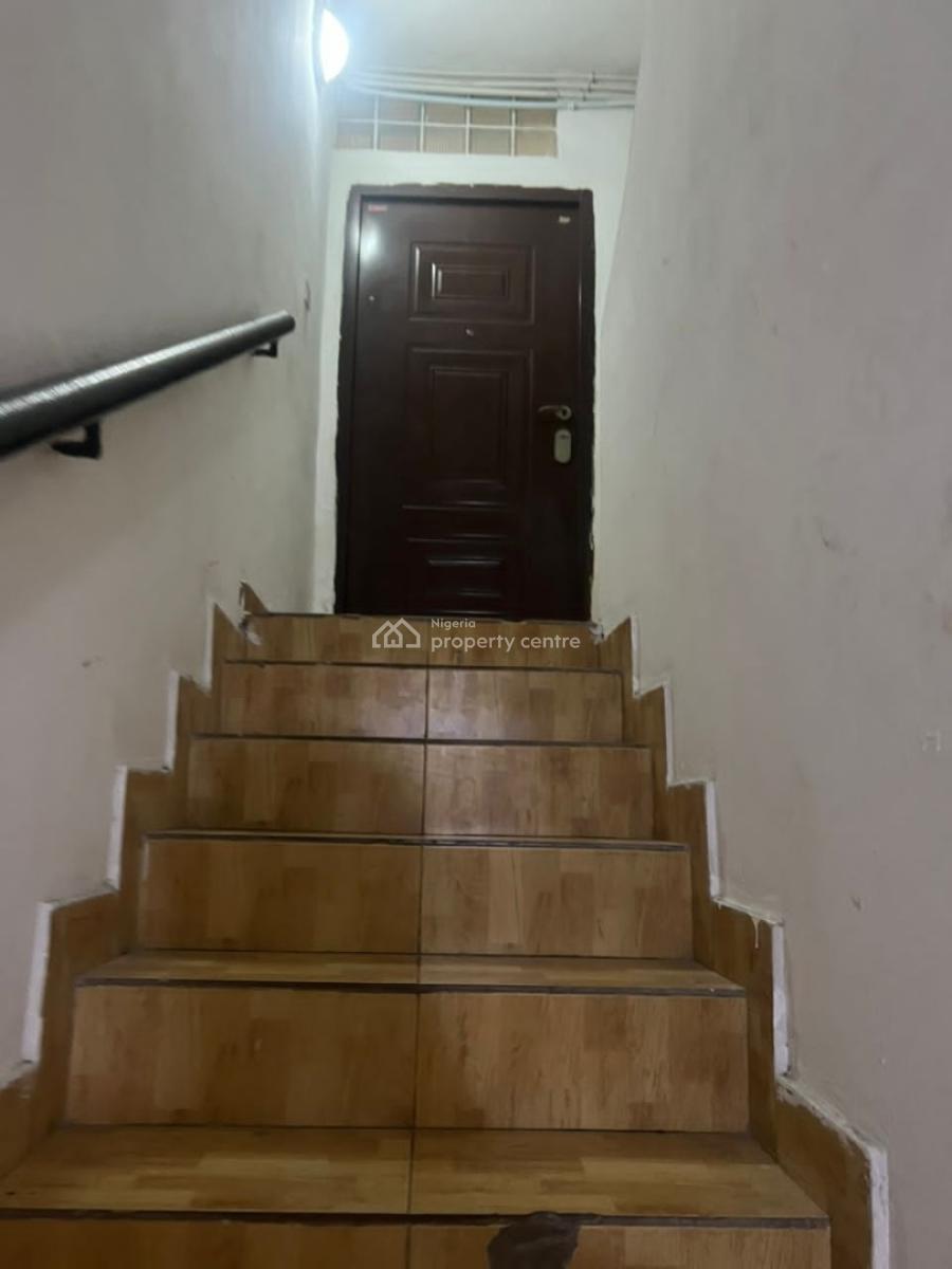 Well Maintained Mini Flat, Off Admiralty Way, Lekki Phase 1, Lekki, Lagos, Mini Flat (room and Parlour) for Rent